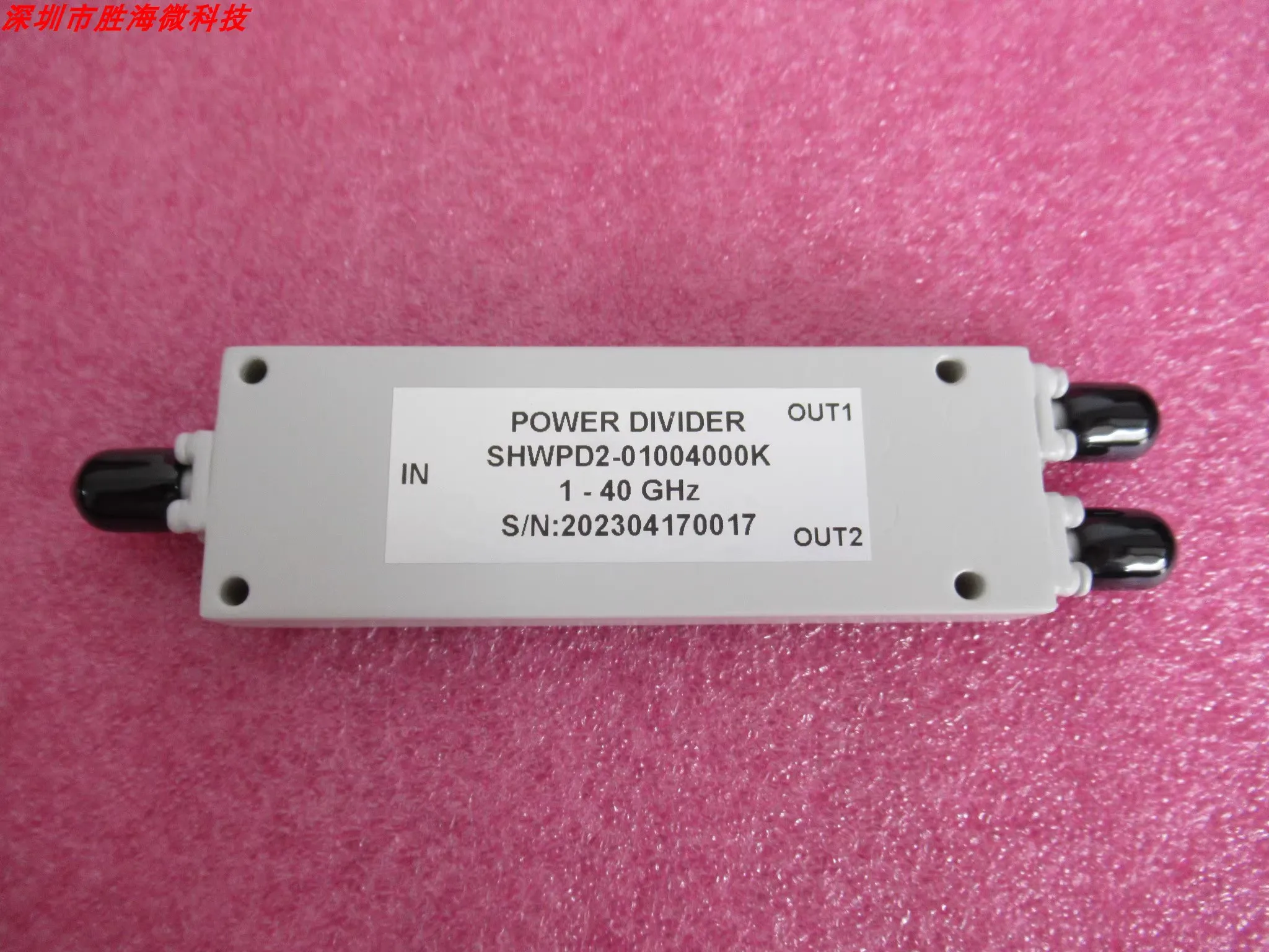 100 кГц-1 ГГц 1-40 г 26 5 1-18 SMA одна точка два радиочастотный микрополосный делитель