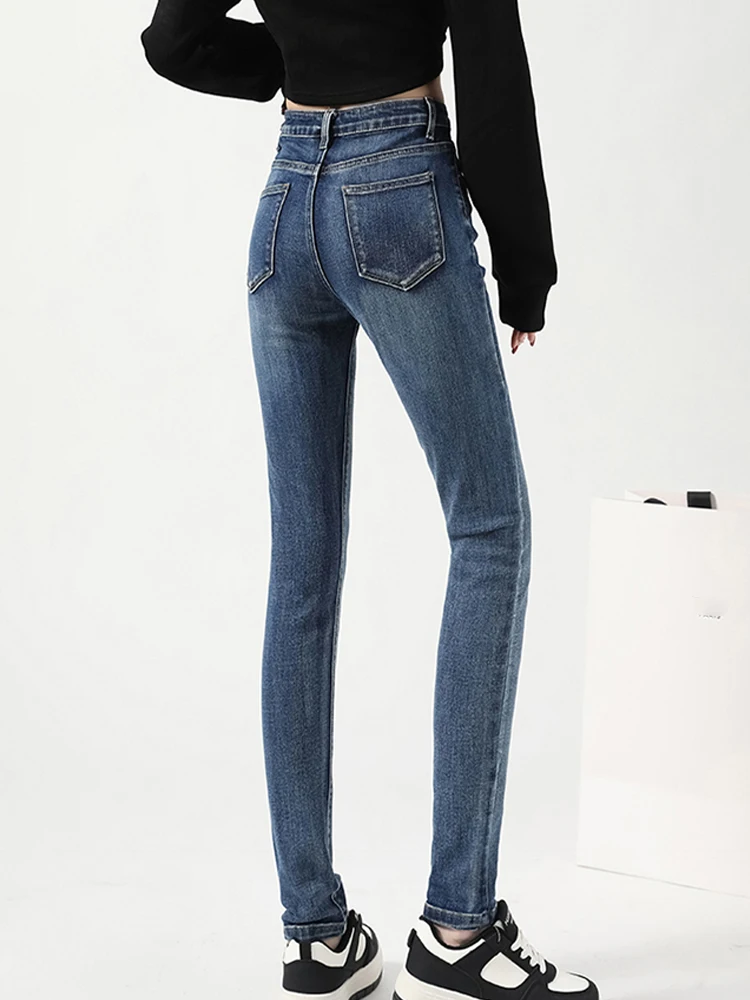 Эластичные облегающие джинсы с высокой талией для отдыха осень 2023 новая