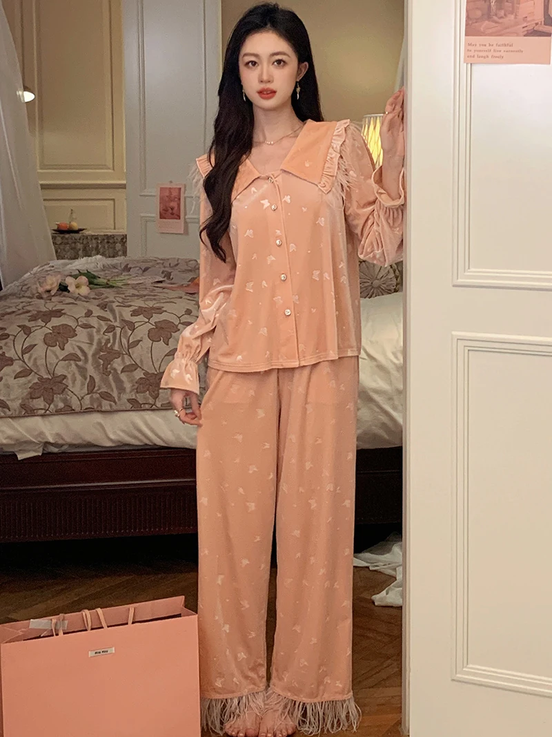 

French Autumn Winter Princess Pajamas for Women Sweet Girls Velvet Print Vintage Embossed Plush Thickened Ruffles Home Clothes