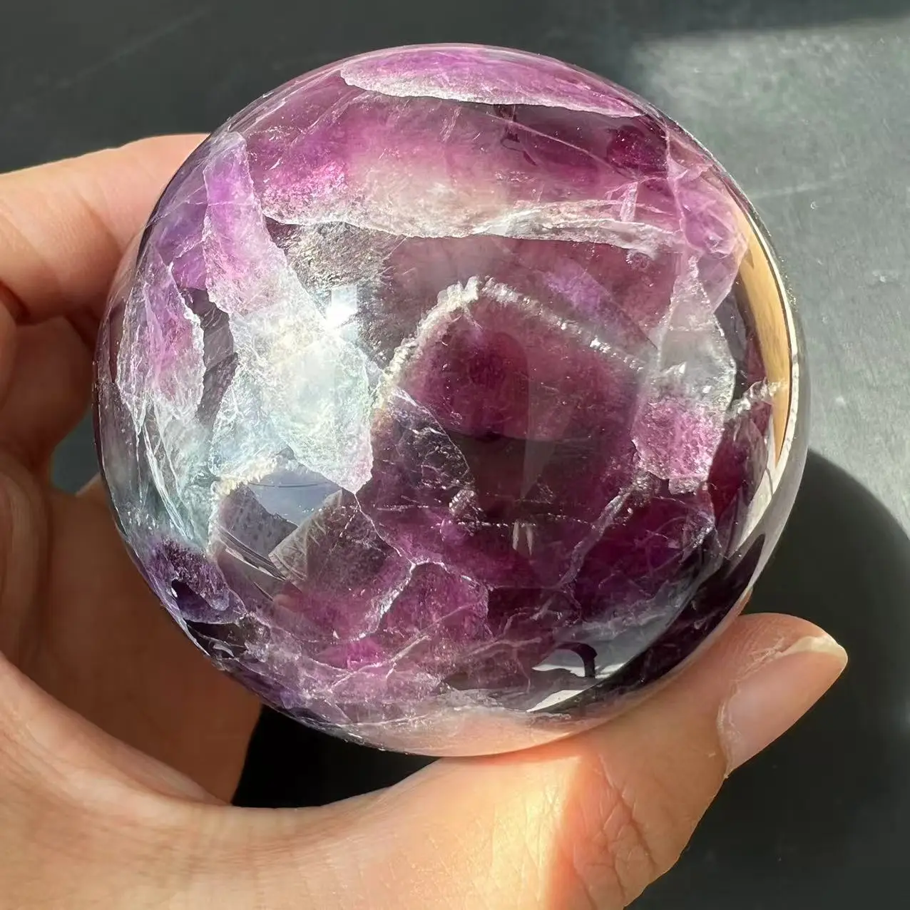 

Хрустальный шар из флюорита