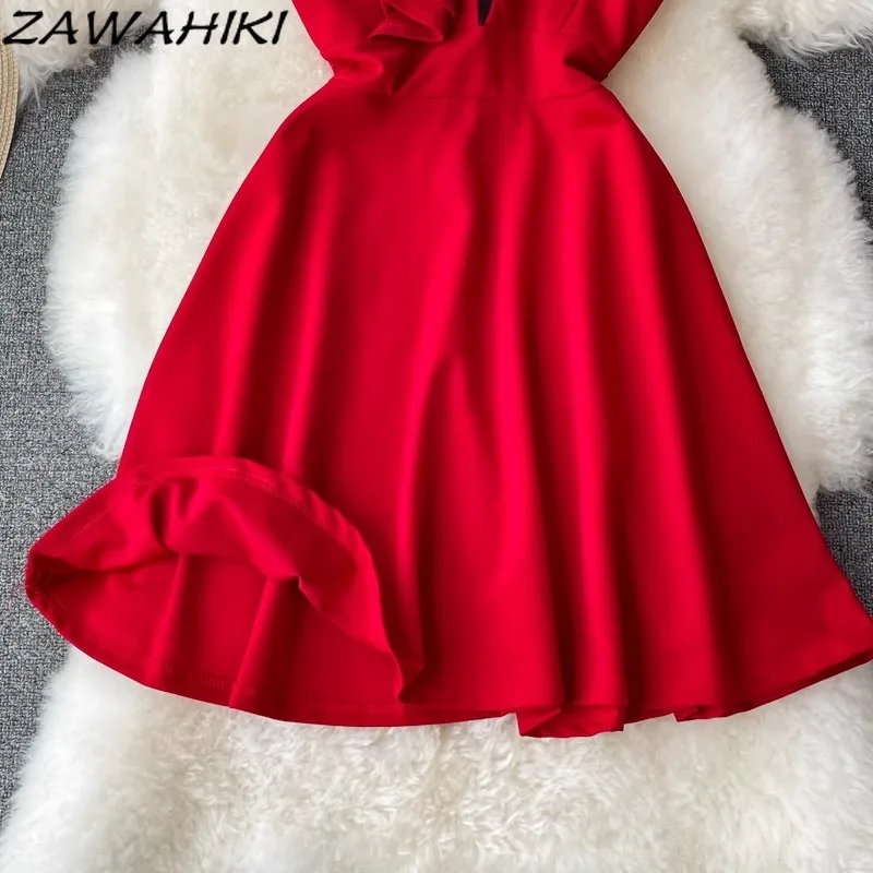 Женское вечернее плиссированное платье однотонное красное короткое с