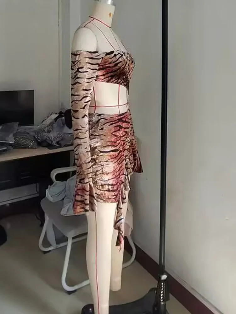 Бархатное мини-платье с длинными рукавами Bonnie Forest Wild для женщин бархатные