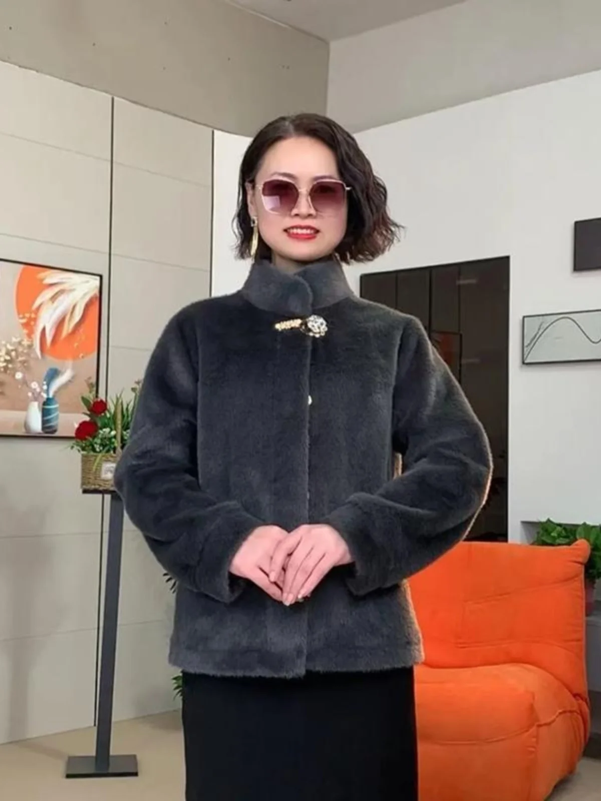 Mom's Autumn and Winter Fur Outerwear Short Western Sle Mink Velvet Top Middle-Aged Elderly Women's Clothes ...