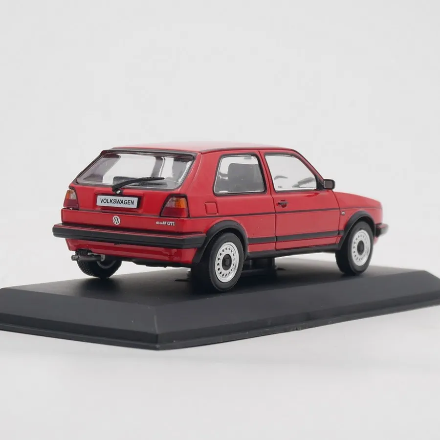 Фото Металлическая модель автомобиля Ixo 1:43 VW GOLF 2 GTI 1984 года №4