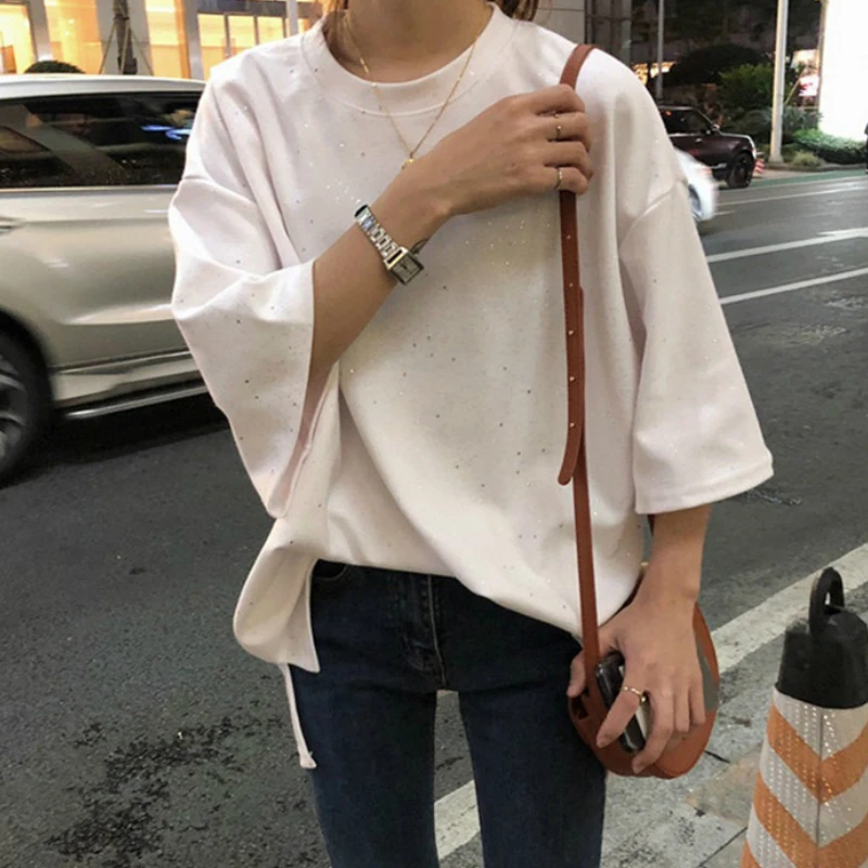 Купи Female Chic Leisure Slim Loose Summer Oversize Harajuku O-neck T-shirts Women Half Sleeve Asymmetrical Sequins Blingbling Tops за 288 рублей в магазине AliExpress