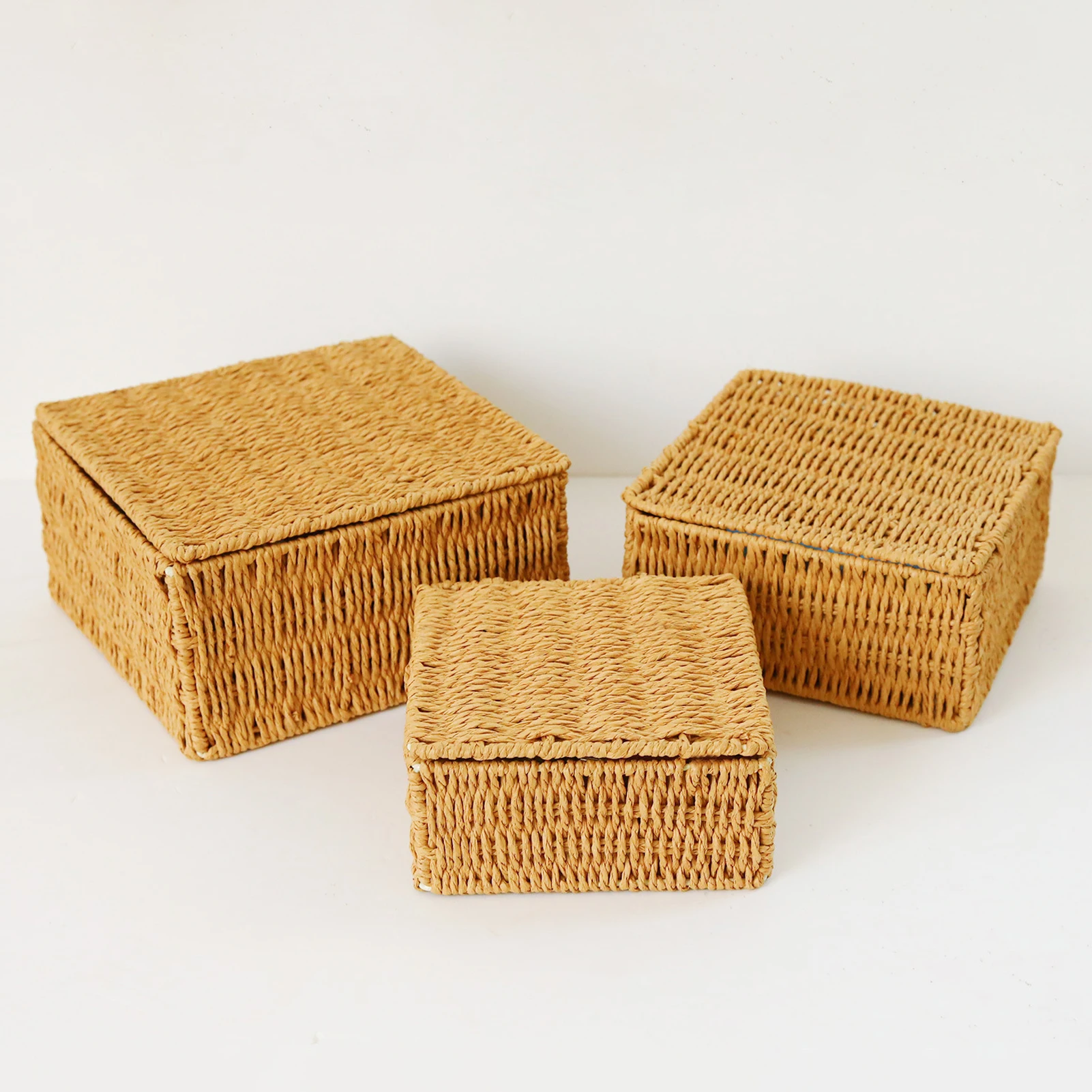 

Woven Wicker Storage Basket Artificial Rattan with Lid Portable Storage Box with Handle Laundry Basket Sundries Clothe Organizer
