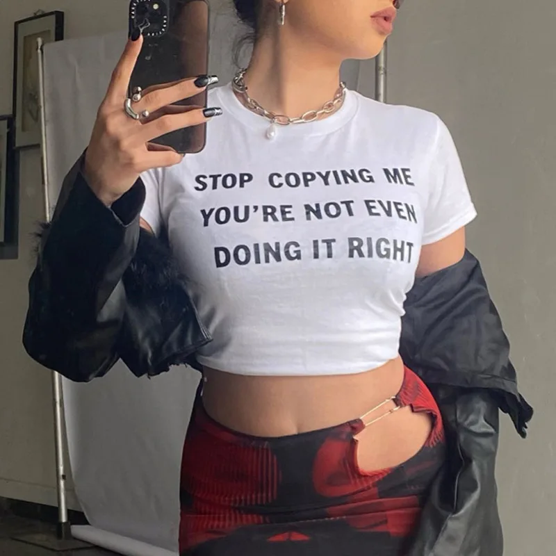 Укороченный топ с графическим принтом и надписью женская футболка уличная