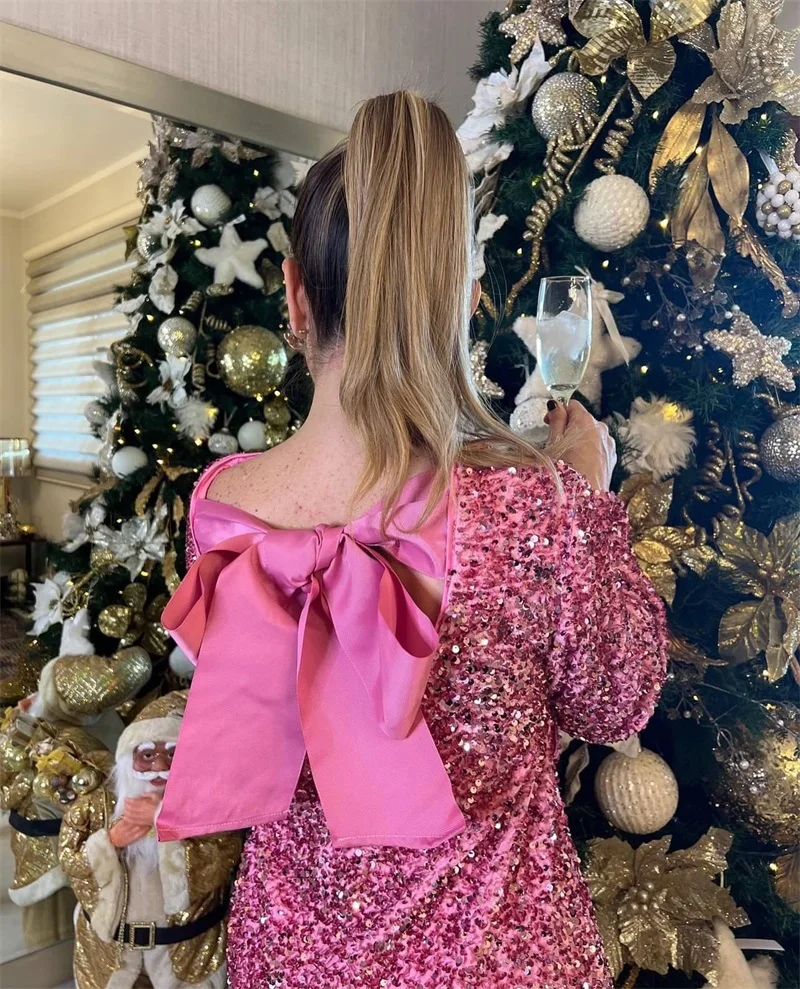 Рисунок 2 - Модная блестящая женская одежда