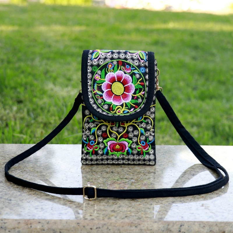 

Ladies Shoulder Bag Flip Ethnic Floral Embroidered Canvas Bag Retro Handbag Messenger Bag Small Phone Purse Travel Pouch