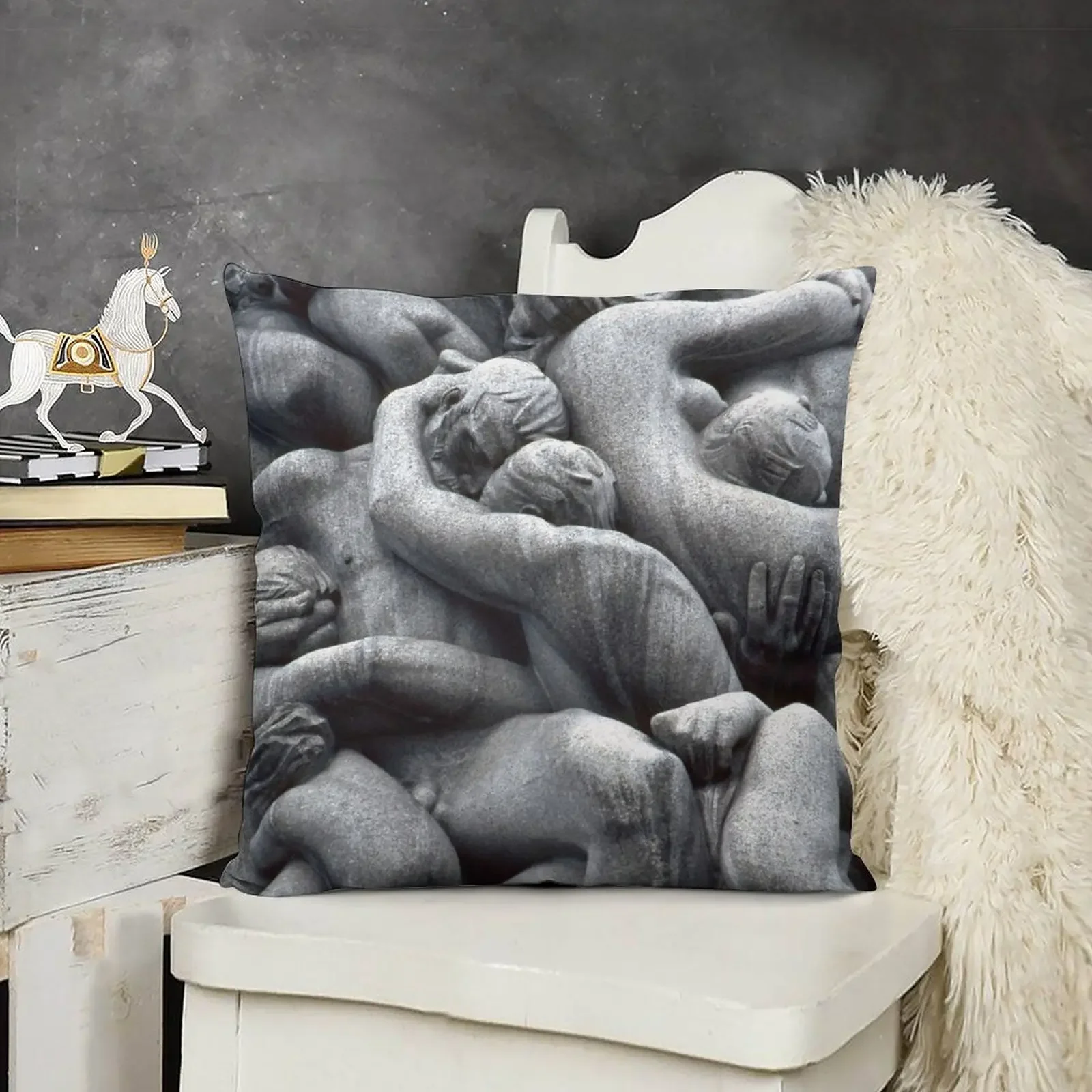 Скульптурный парк Энергандей - Осло Норвегия. Круг Жизни Монолит крупный план # 1