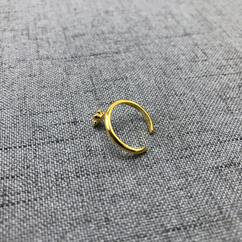 

Women's jewelry. Ring. Nail ring. Spanish bear jewelry. Silver jewelry. Bag. Gifts. Free of postage. golden. Fashion. Temperamen