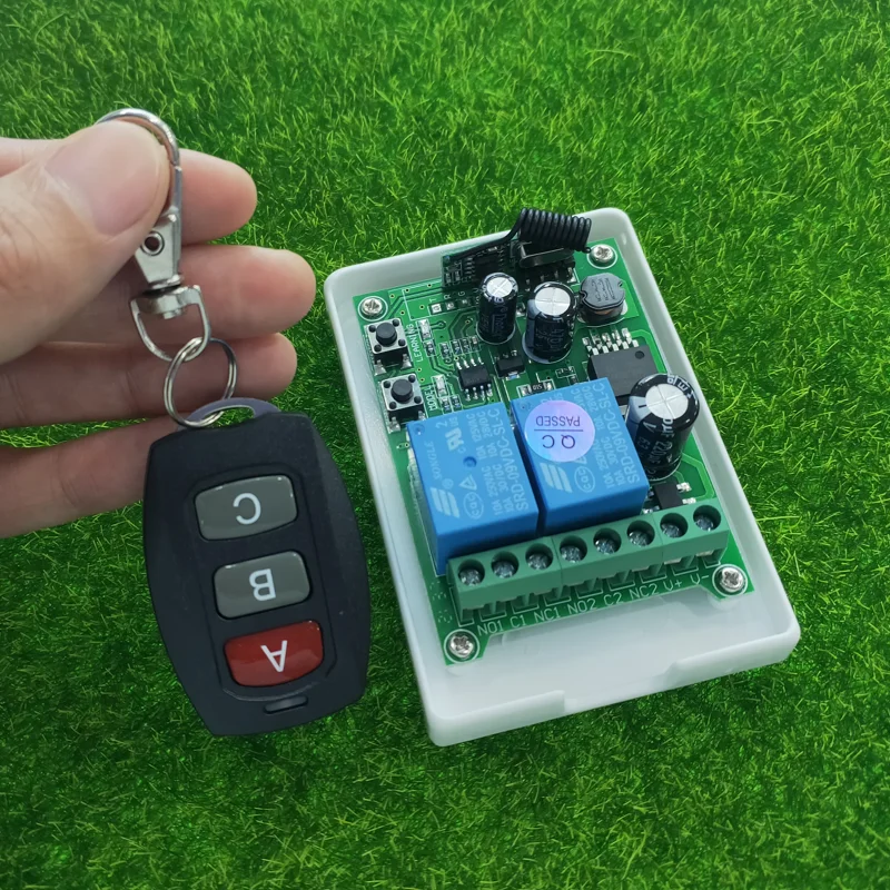 

Universal Wireless Remote Control DC 12V 24V 10A 2CH RF Relay Receiver Transmitter for Garage/Gate/Motor/LED/Light/Smart Room