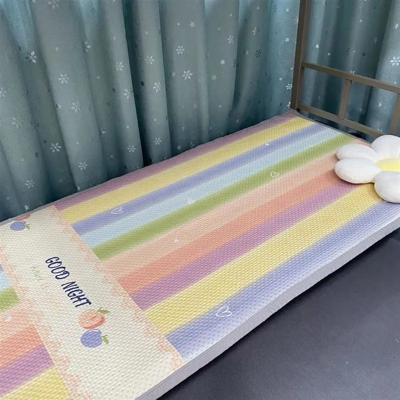 Чехол на кровать для студенческого общежития Four Seasons односпальная нескользящая