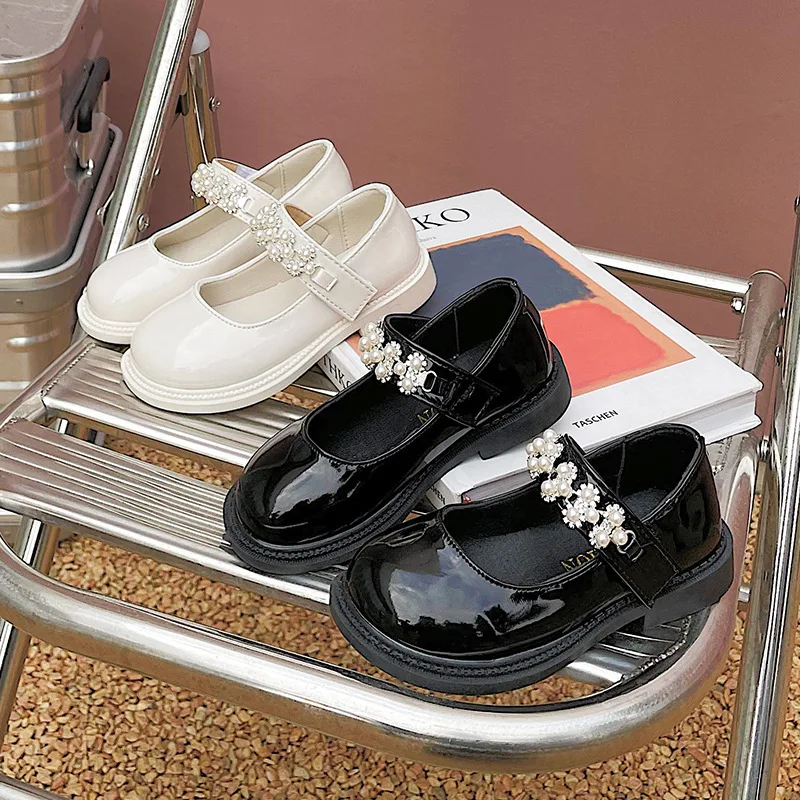 

2022 Spring New Kids Glossy Fashion Cute Mary Janes Solid White Pearls School Shoes for Girls Shallow Children Korean Flat Shoes