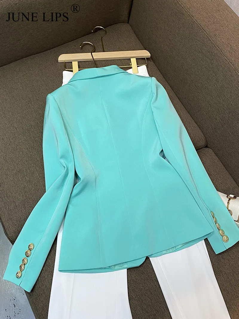 Женский костюм с принтом губы |