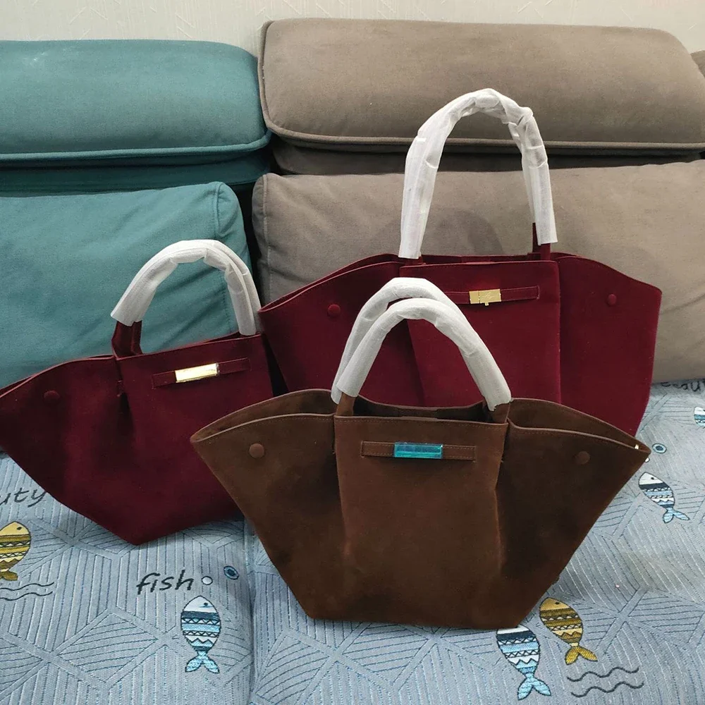 Роскошная дизайнерская женская сумка большая вместительная замшевая на плечо