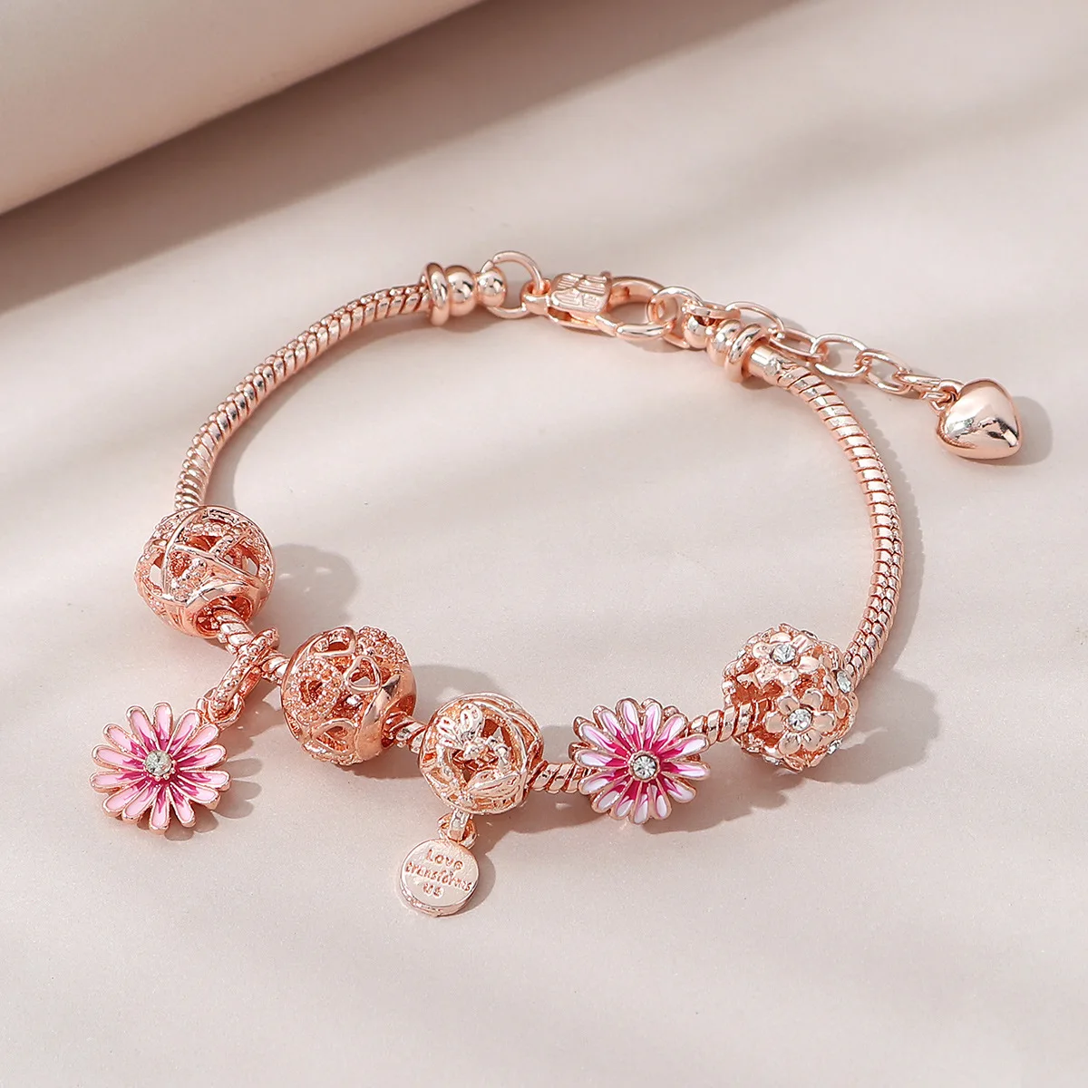 

New Hollow Diamond Encrusted Player String Sweet Girlish Pink Gradient Daisy Diy Beaded Bracelet