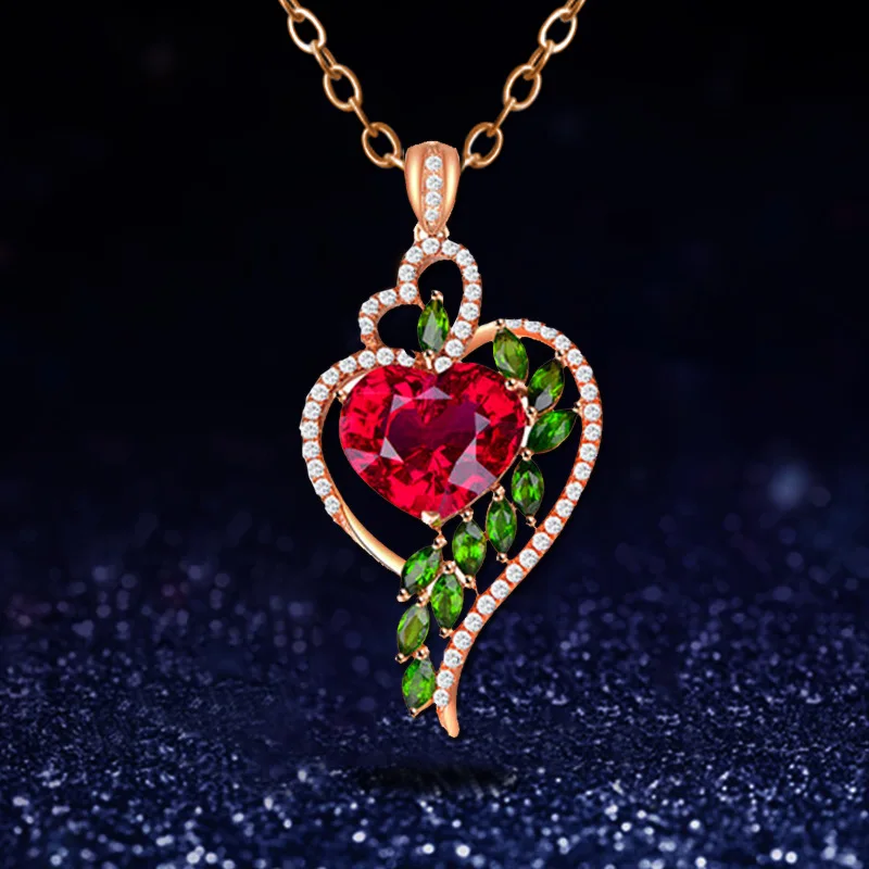 

New Personality Luxury Ladies Ruby Peach Heart Pendant Necklace Inlaid Zircon High-grade Green Diamond Heart Necklace Jewelry
