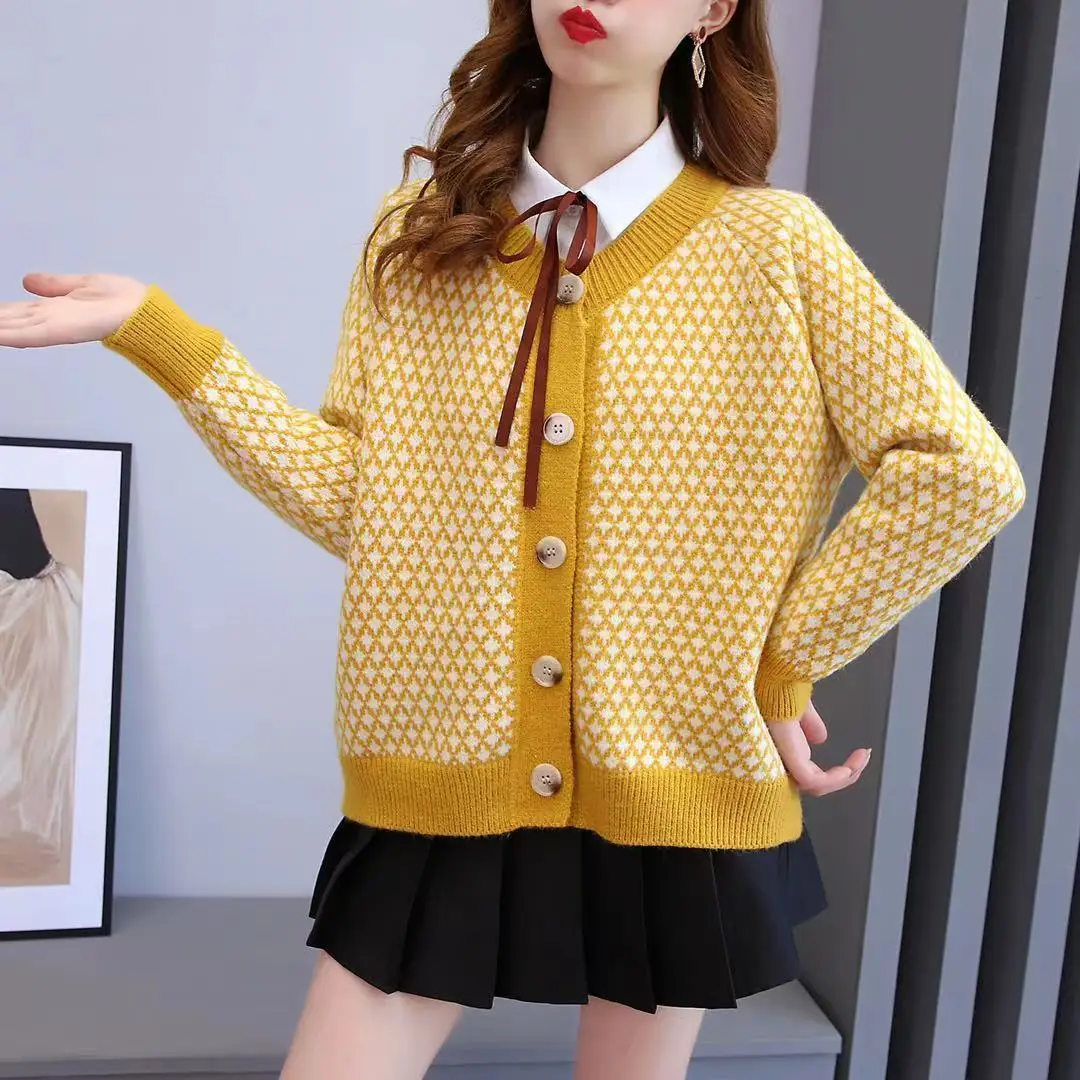 

2021 Autumn and Winter New O-neck Women's Plaid Pattern Loose Knitted Cardigan Long Sleeve Thick Sweater Fashion Jumper Coat N39