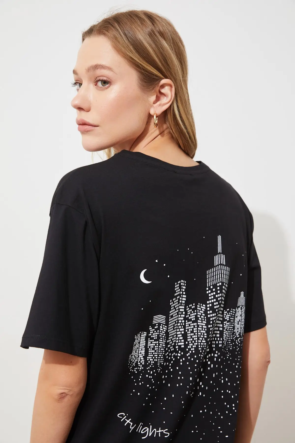 

Trendyol Back Printed Boyfriend Knitted T-Shirt TWOSS20TS1012