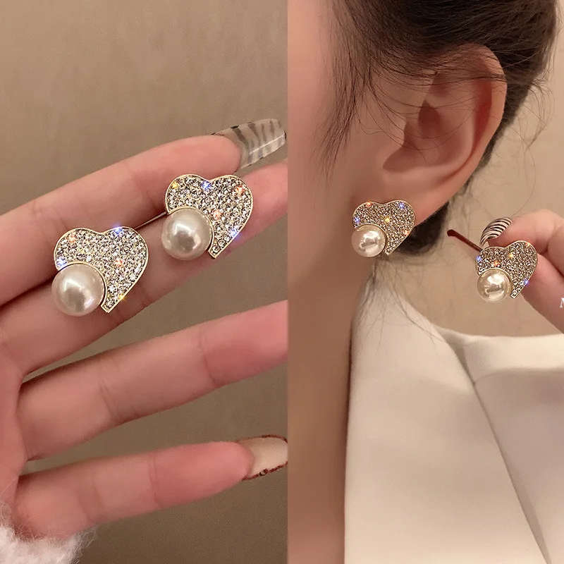 

New French Light Luxury Imitation Pearl Heart Stud Earrings For Girl Women Korean Fashion Crystal Earring Bridal Elegant Jewelry