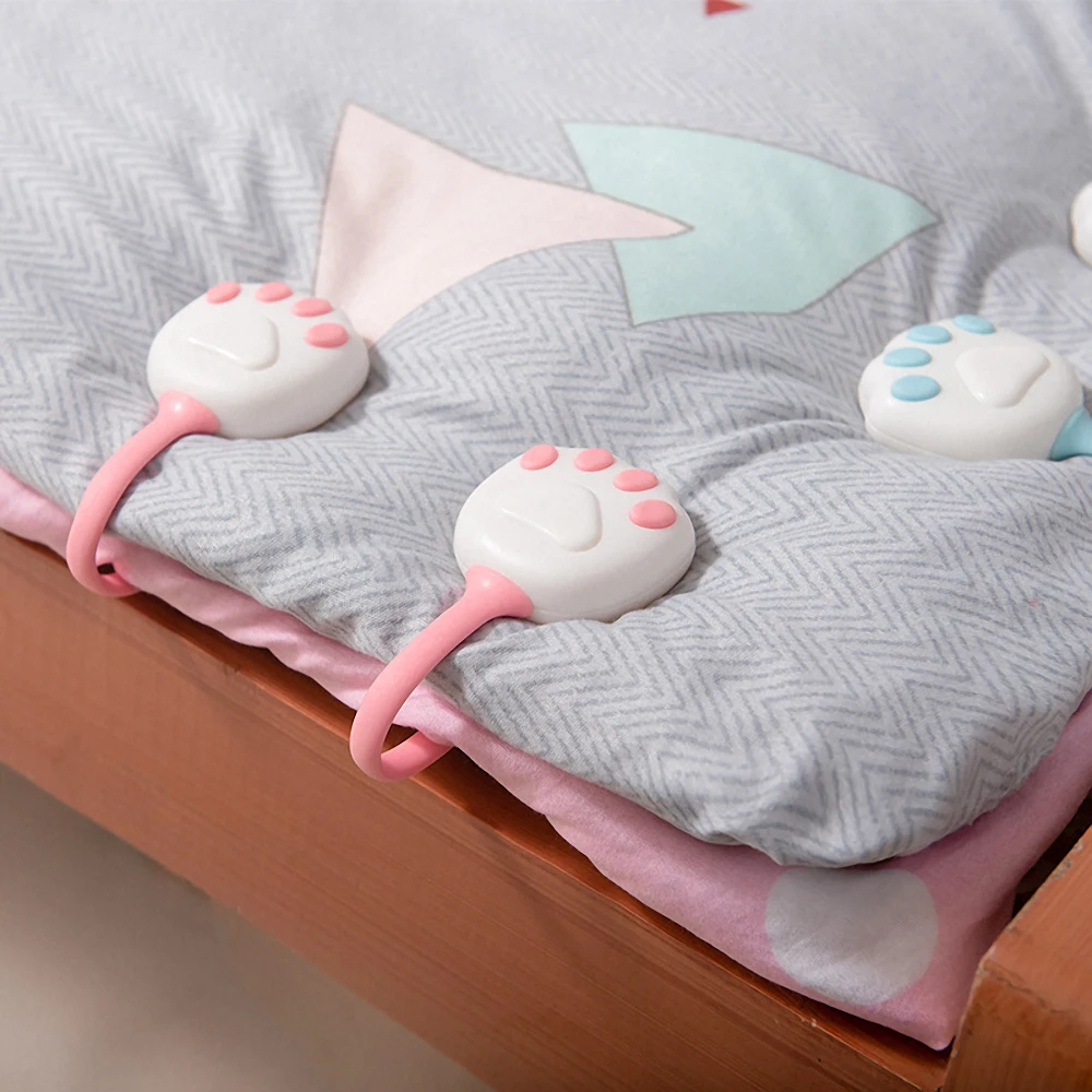 

4Pcs/Set Cute Cat Claw Quilt Fastener Clips Quilt Fixer Bed Sheet Non-Slip Buckle Duvet Blanket Anti-Move Holder Gripper Clamp