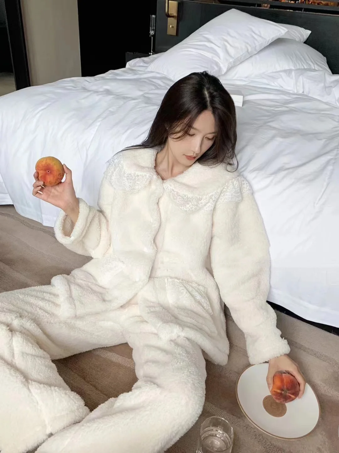 Graceful Lace Coral Fleece Pajamas Women Winter New Advanced Thickened Plush Home Set Can Be Worn outside