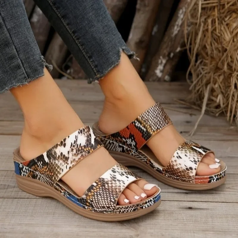 Сандалии с plataforma Серпантина для женщин zapatos de닥 abierta zapatillas cómodas con cuñas para exteriores 2024