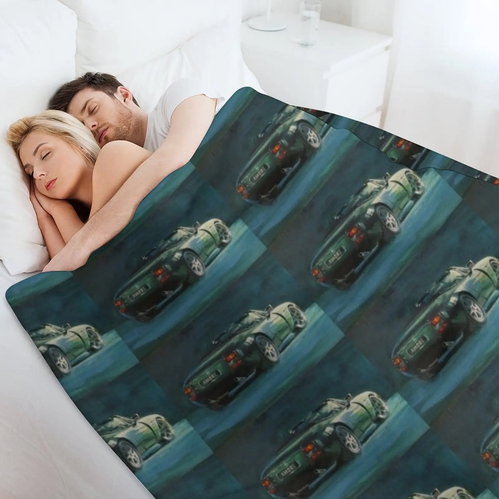 Спортивная машина TVR Griffith в зеленом цвете Throw Blanket