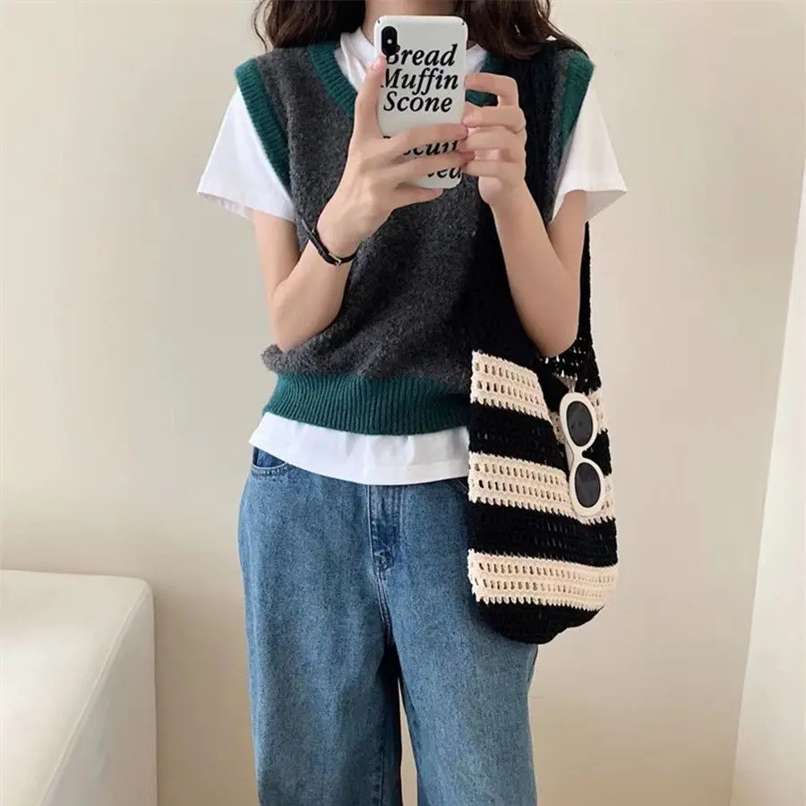 Рисунок 5 - Женский жилет, вязаные топы