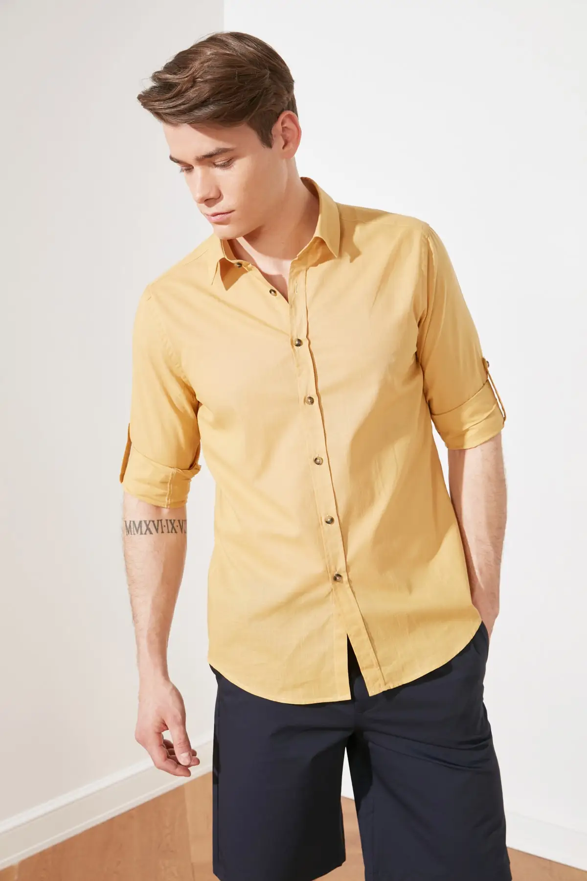 

Trendyol Male Slim Fit Shirt Collar Epaulets Shirt TMNSS21GO0483