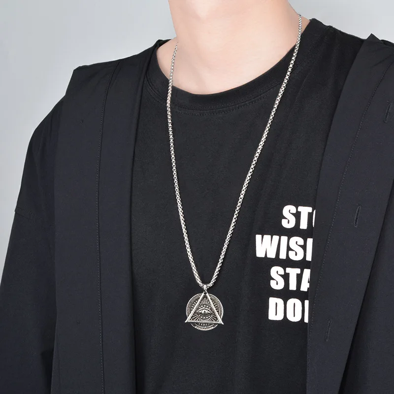 

Fashion Simple Devil's Eye Necklaces For Men Domineering Retro Sweater Chain Pendant Holiday Gift Hip-Hop Jewelry Accessories