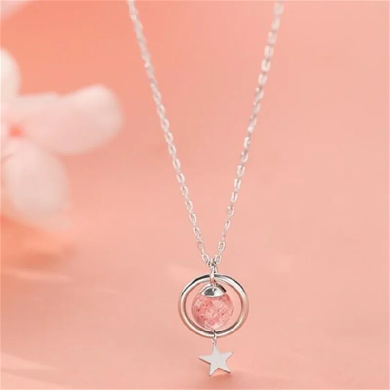 Женское колье из серебра 925 пробы с подвеской в виде клубники |