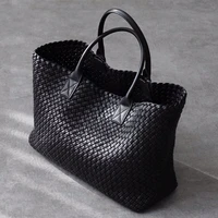 2022 new oversized womens handbag knitted shoulder shopping bag luxury shoulder bag knitted retro womens large wallet black