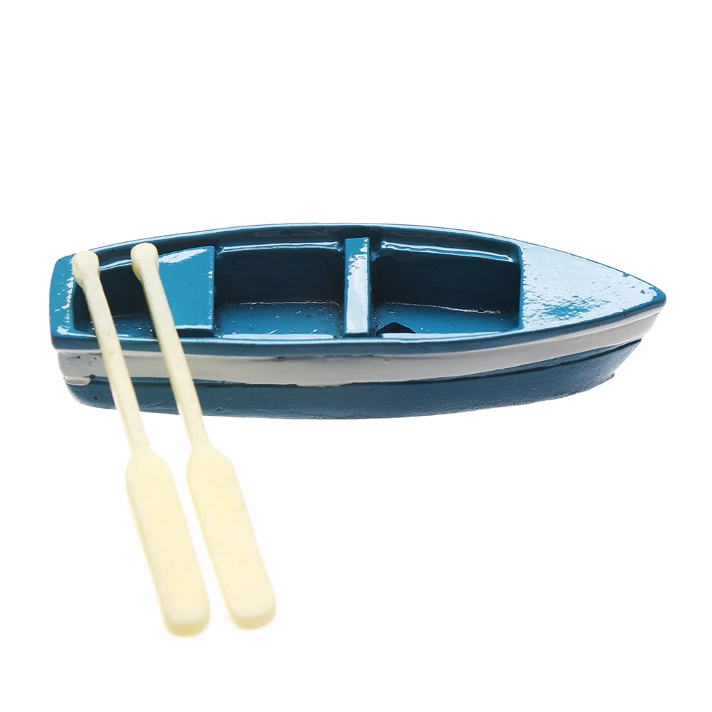 

Мини лодка из искусственной смолы