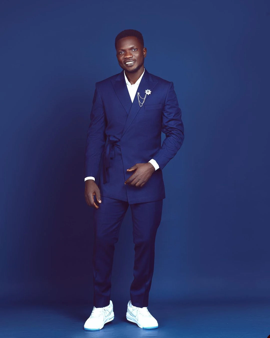 Рисунок 2 - Темно-синий мужской костюм из 2 предметов