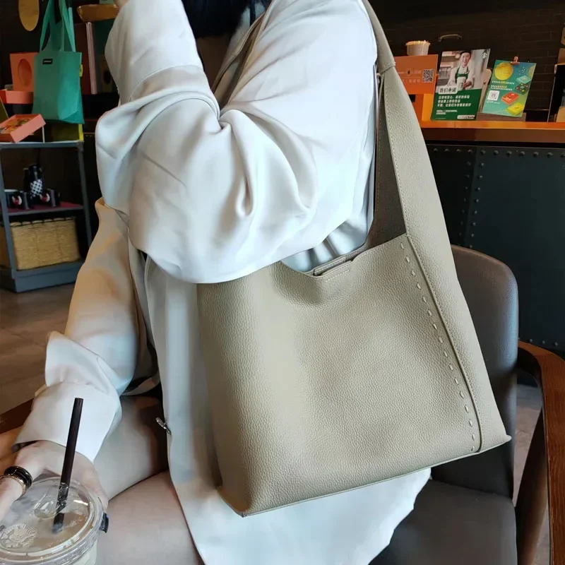 

Fashion Woman Handbags And Purses Female Chain Composite Bag Ladies Casual Design Underarm Hobo Bags Summer Beach Bucket 2023