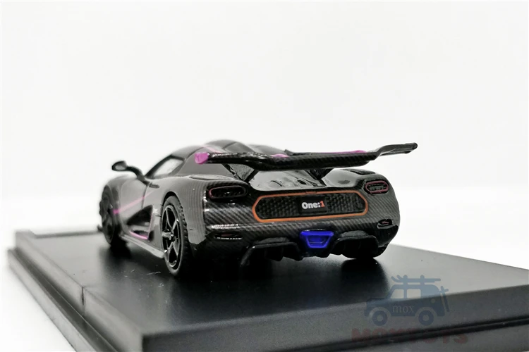1:64 Koenigsegg One модель автомобиля из углеродного волокна |