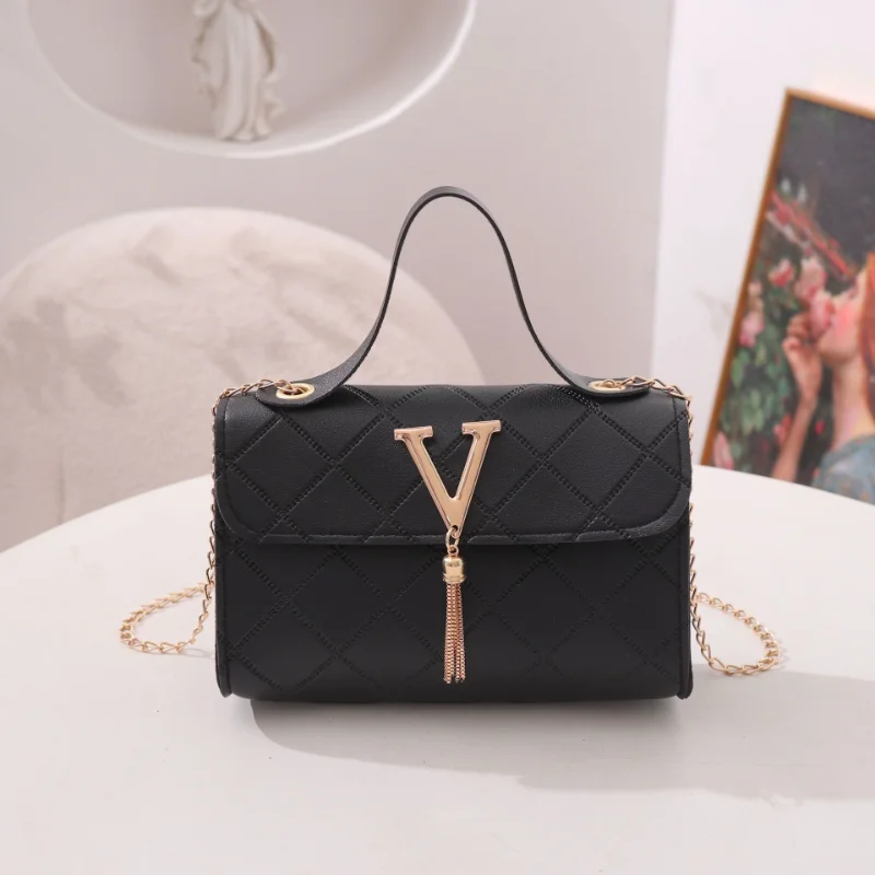 

Women's 2023 Fashion plaid Single shoulder Crossbody Bag V tassel Chain bag