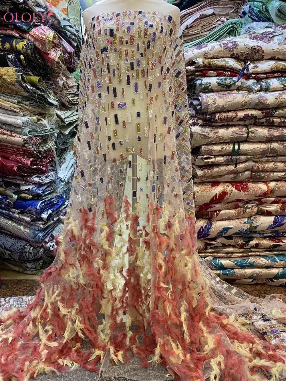 

High -End Luxury Catwalk French Mesh Feather Beaded Lace Fabric African With Sequin Fabric For Wedding Dress