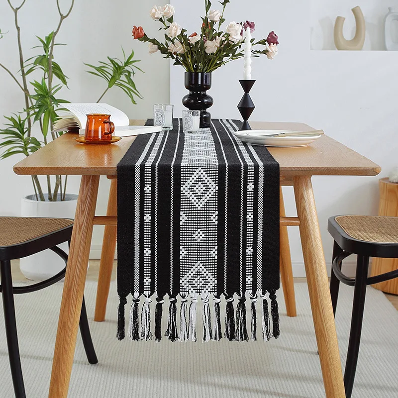 

Black Bohemian Table Flag Woven Jacquard Table Runner Cotton Table Cover Tea Table Long Stripe Table Cloth Cupboards Bed Flag