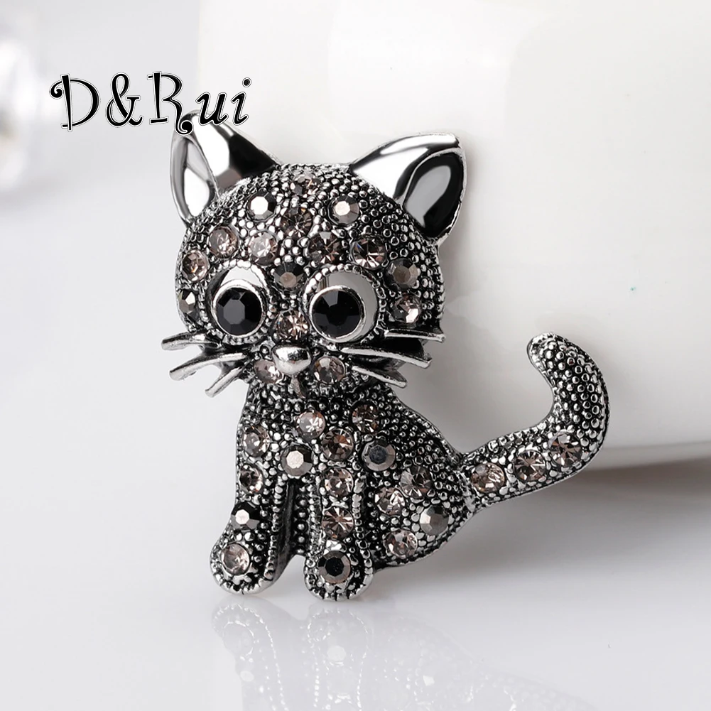 

D&Rui Cute Cat Metal Brooches Fashion Delicate Silvery Color Badge Luxurious Rhinestone Lapel Pins for Women Party Brooch Gift