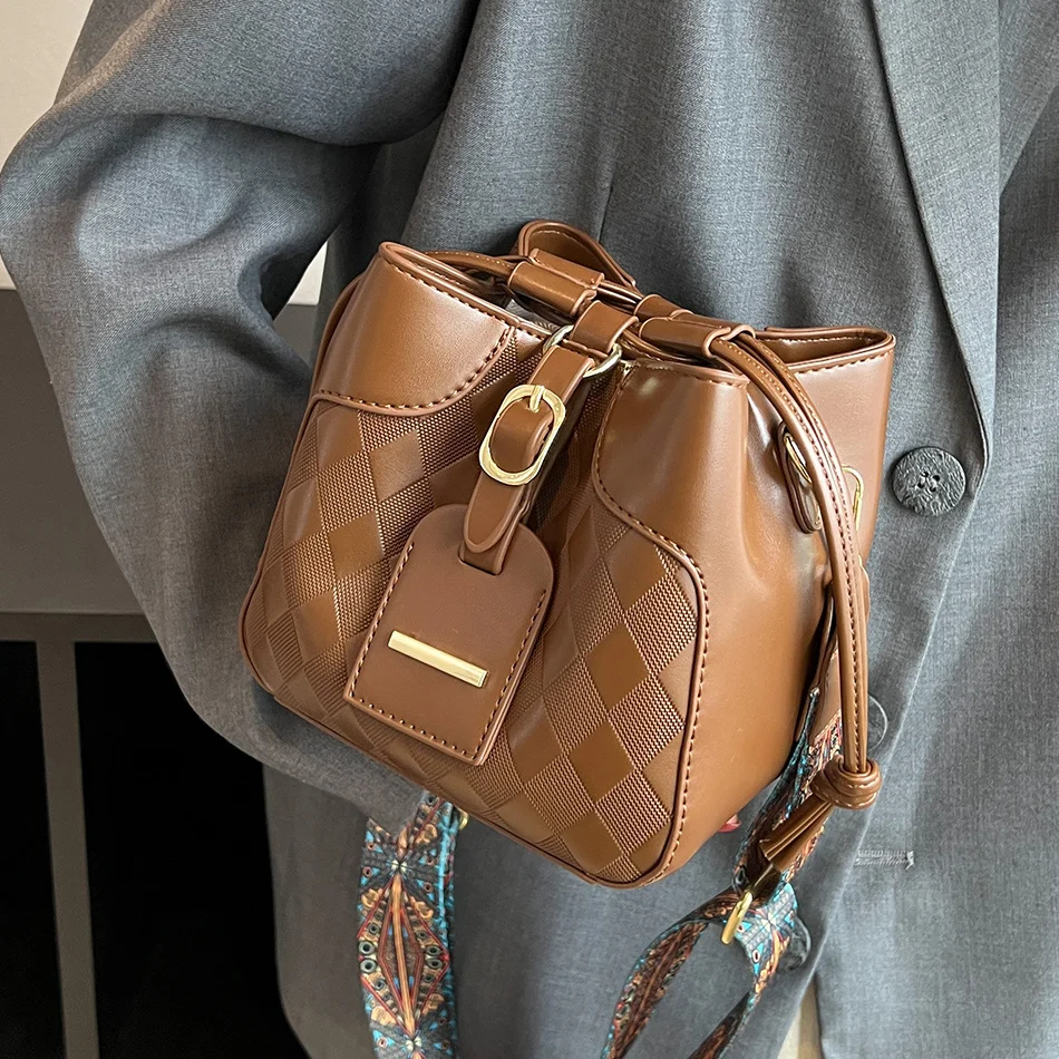 

Женская сумка-ведро из ПУ кожи, с кисточкой