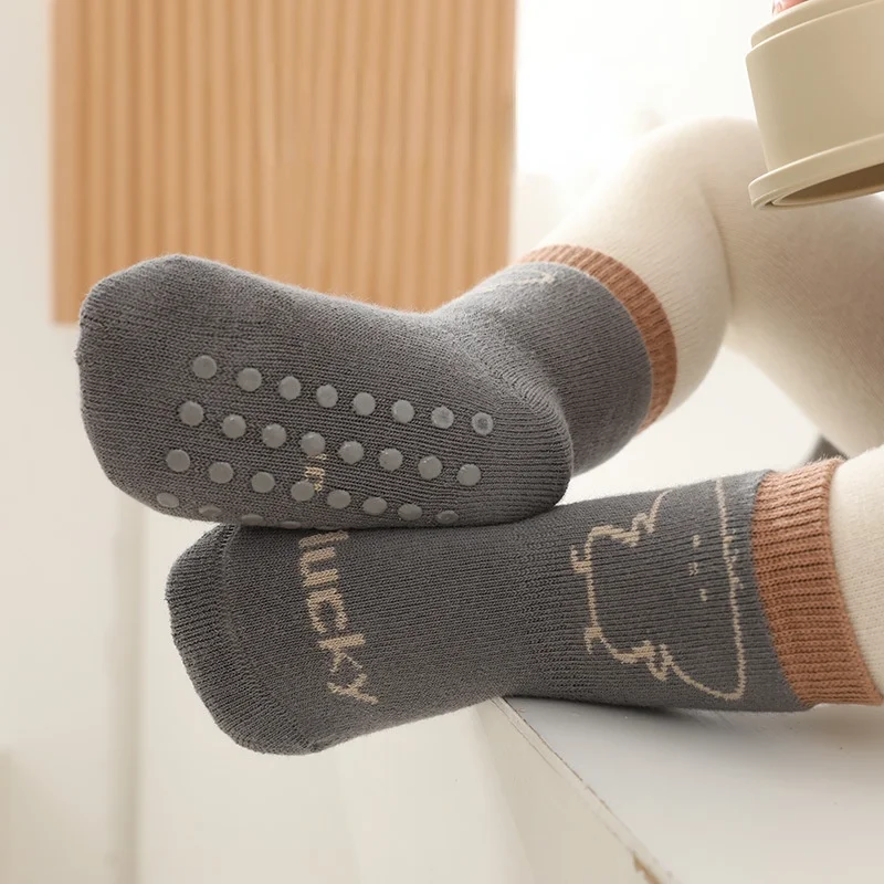 

Зимняя детская мягкая хлопчатобумажная махровая силиконовая Нескользящая напольная Одежда для мальчиков и девочек детская одежда