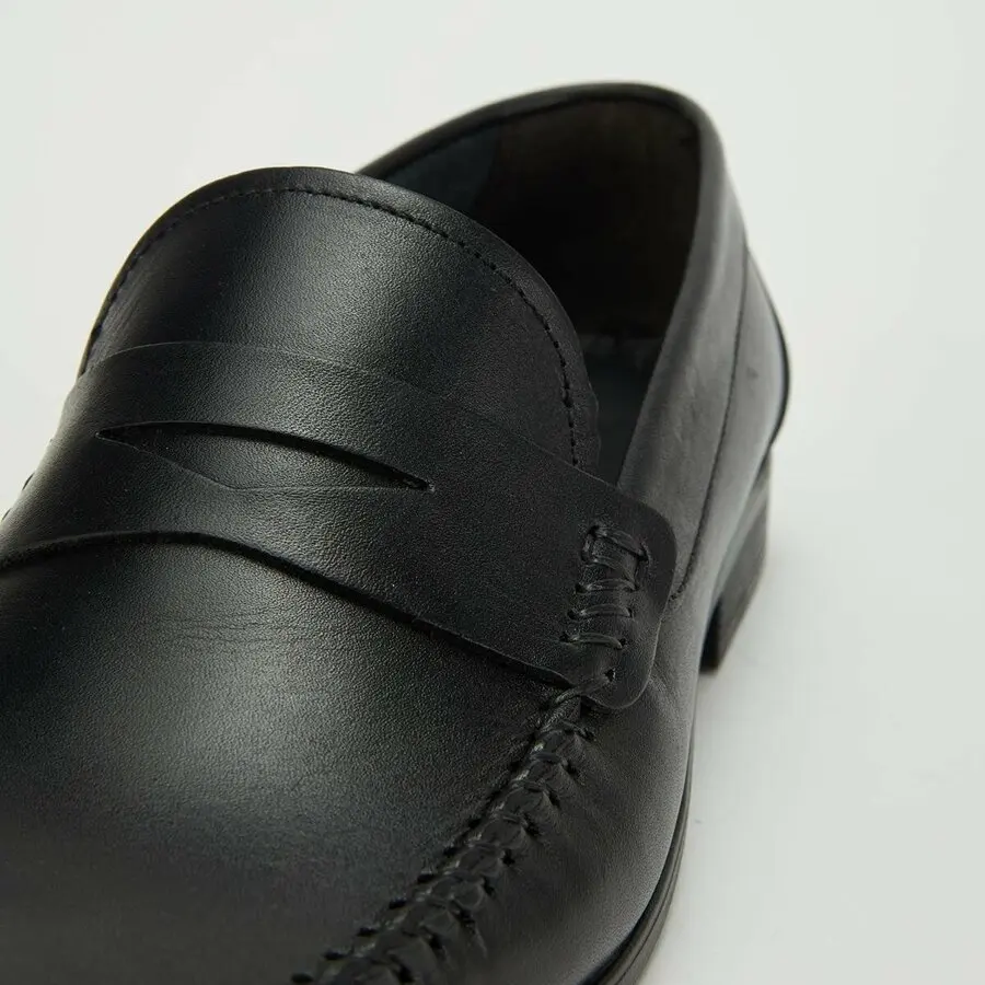 

Men Casual Shoes