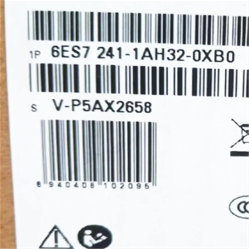 Новый 6ES7211-1HE40-0XB0 6ES7221-3AD30-0XB0 6ES7221-1BF32-0XB0 6ES7223-3BD30-0XB0 6ES7241-1AH32-0XB0 6ES7221-1BH32-0XB0