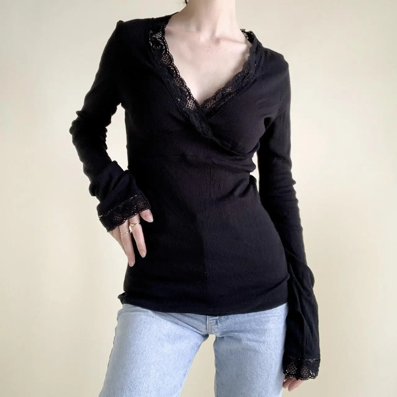 

Women Fashion Wild T-Shirts Lace Patchwork V-Neck Long Sleeve Knitted Tops Spring Summer Camis Slim Fit Shirts Streetwear Y2k