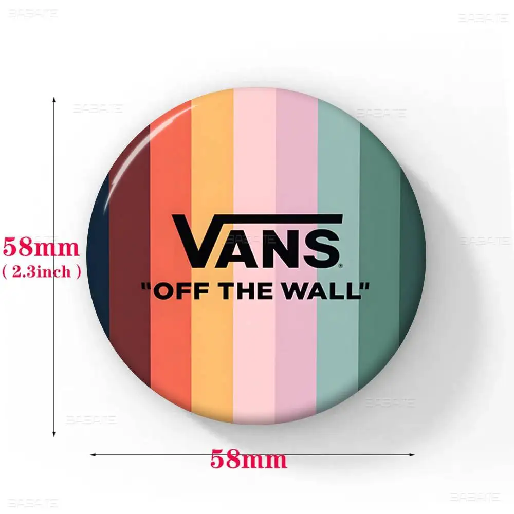 Фото Классические значки-пуговицы с логотипом V-VanS, креативные броши с надписями, украшения для рюкзаков и одежды, модные мультяшные украшения, подарки. №5