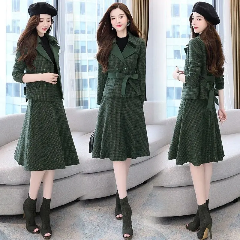 Рисунок 6 - Модный повседневный женский костюм