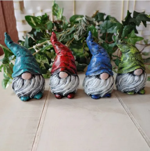 

4pcs Fairy Garden Resin Gnomes Accessories My Little Friend Drunk Gnome Dwarfs Statue Waterproof Rustproof Desk Garden Decor